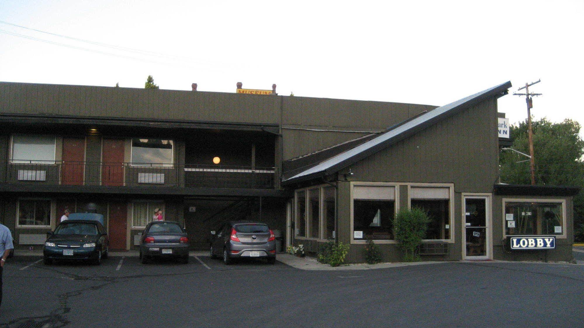 Hotel River Park
